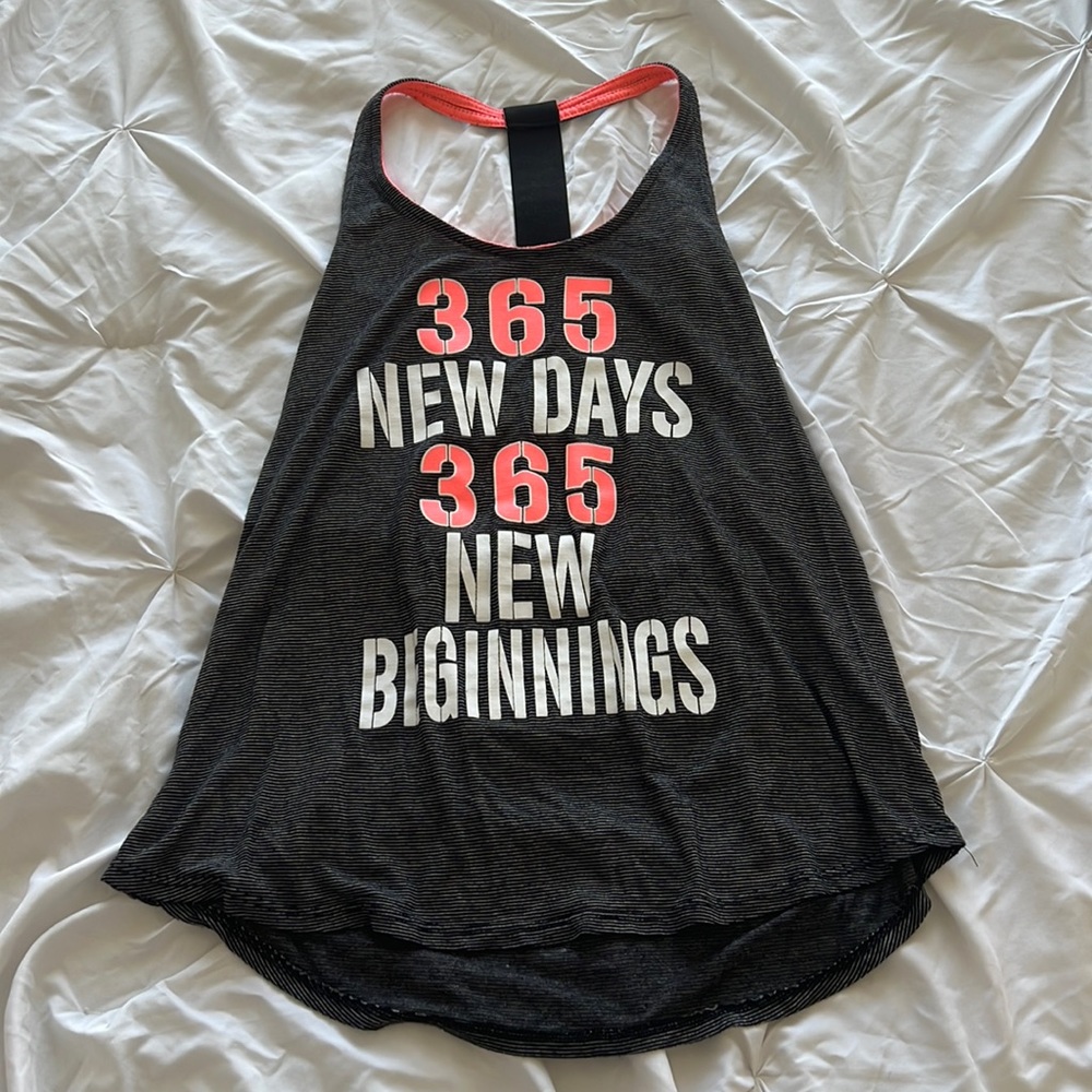 Graphic tank w/ t-strap back